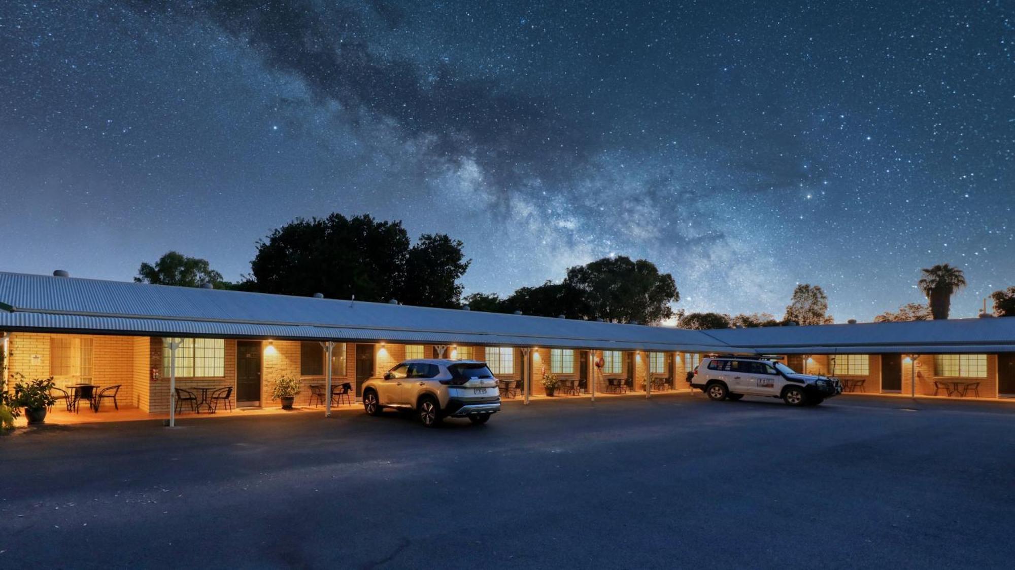 Riverland Motor Inn Saint George Exterior photo