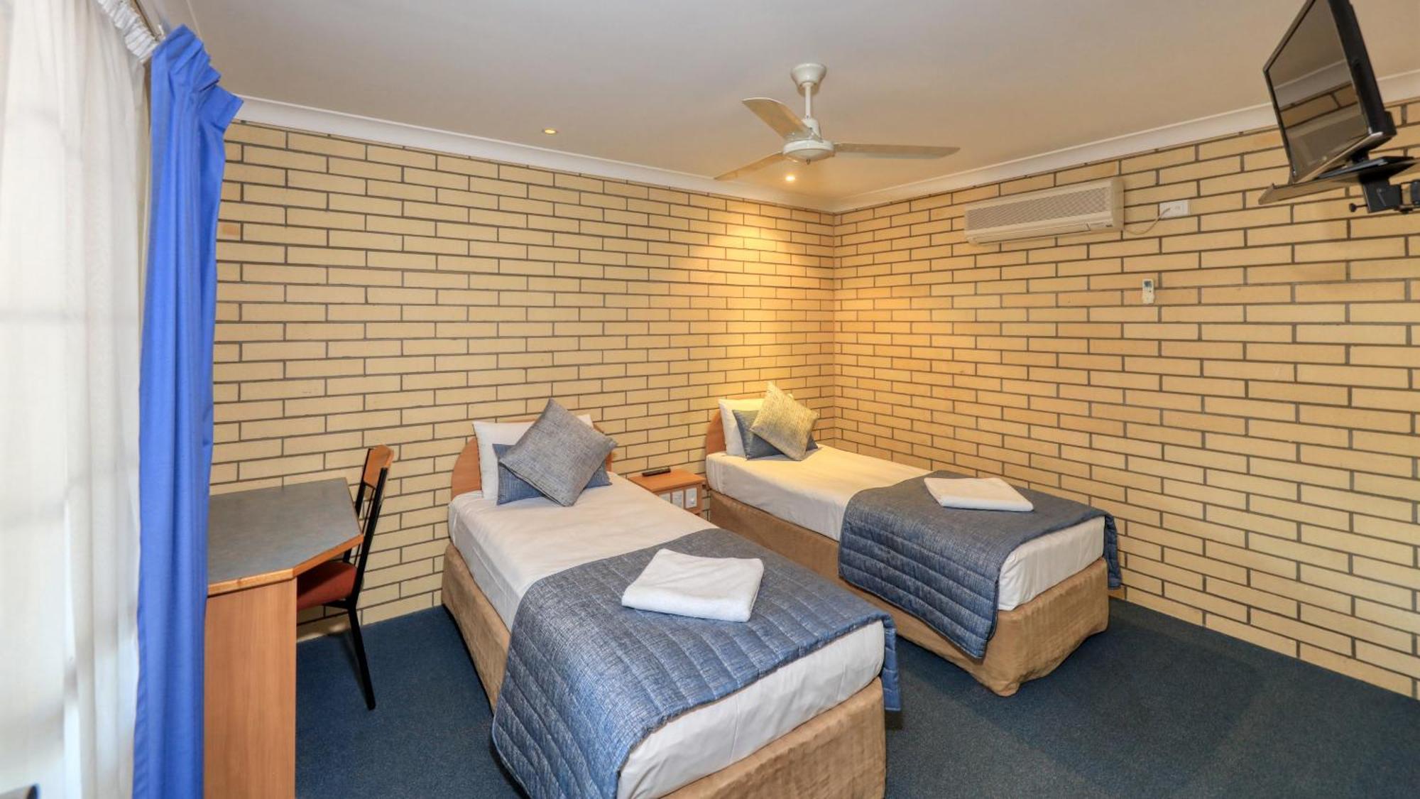 Riverland Motor Inn Saint George Exterior photo